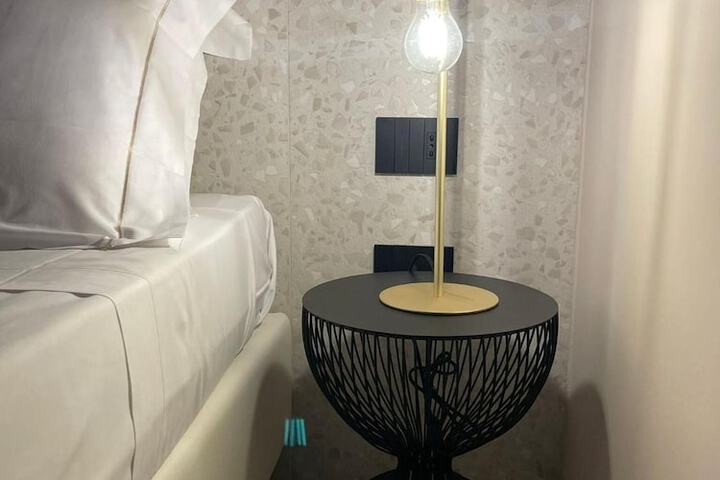 Room 3 of 21