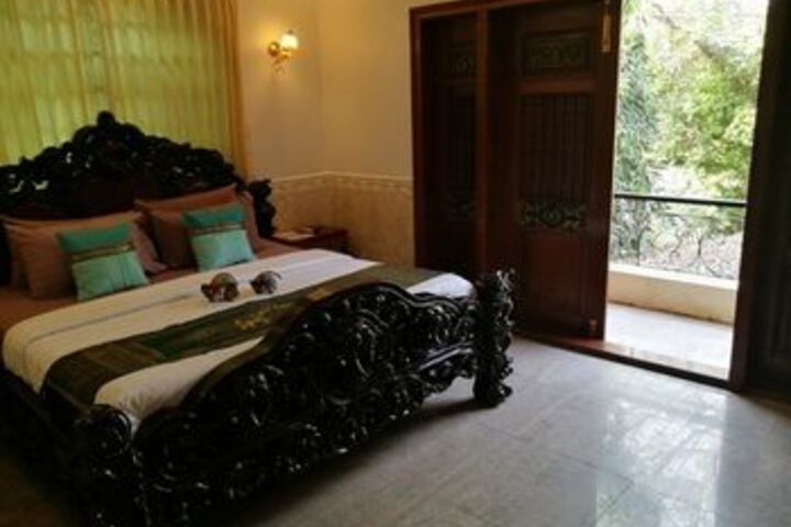 Room 27 of 71