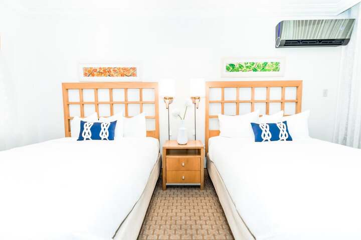 Room 5 of 11