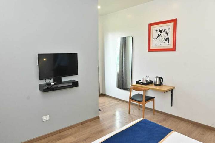 Room 10 of 22