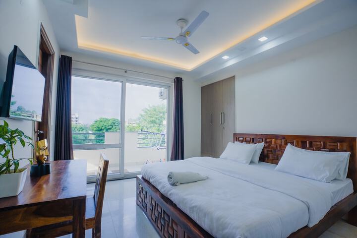 Room 3 of 17