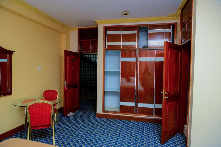 Room 14 of 34