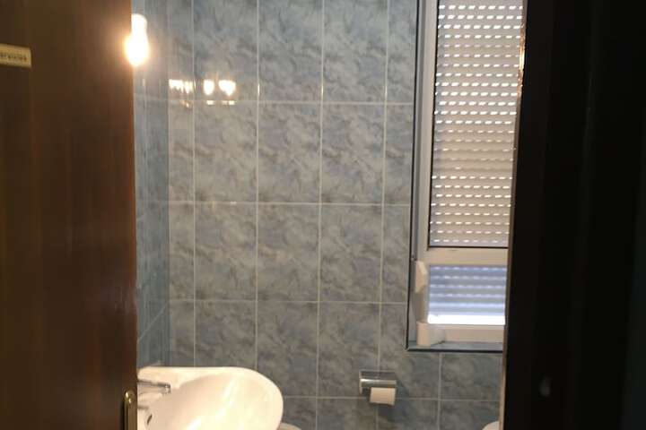 Room 2 of 4