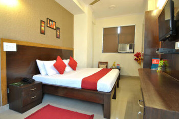 Room 27 of 27
