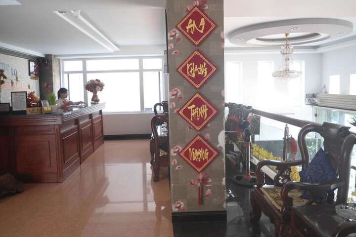 Entrance & Lobby