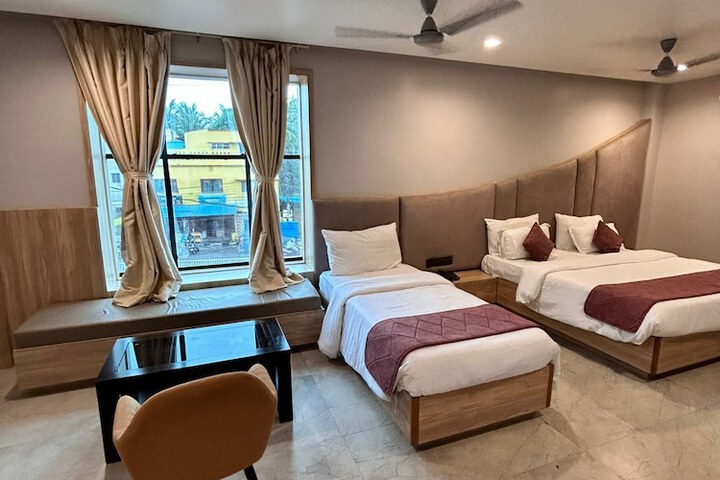 Room 11 of 21