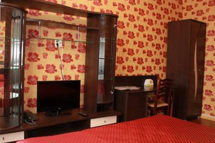 Suite 9 of 10