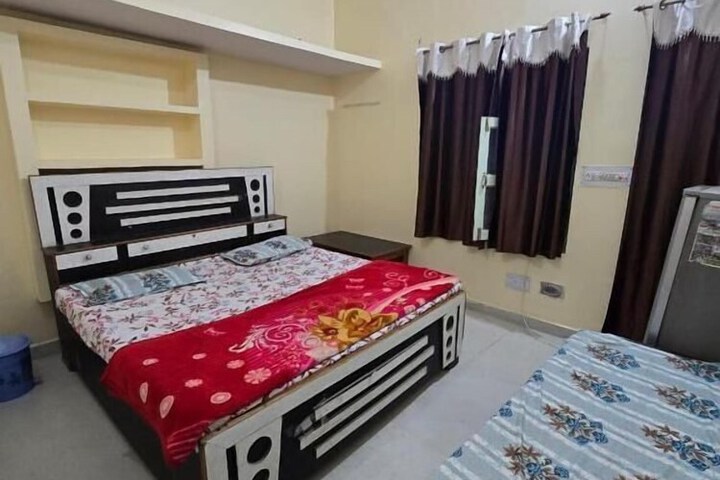 Room 8 of 43
