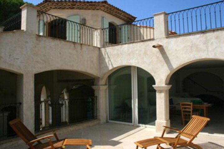 House With 5 Bedrooms in Sainte-maxime With Wonderful sea View, Furnished Garden and Wifi - 500 m From the Beach