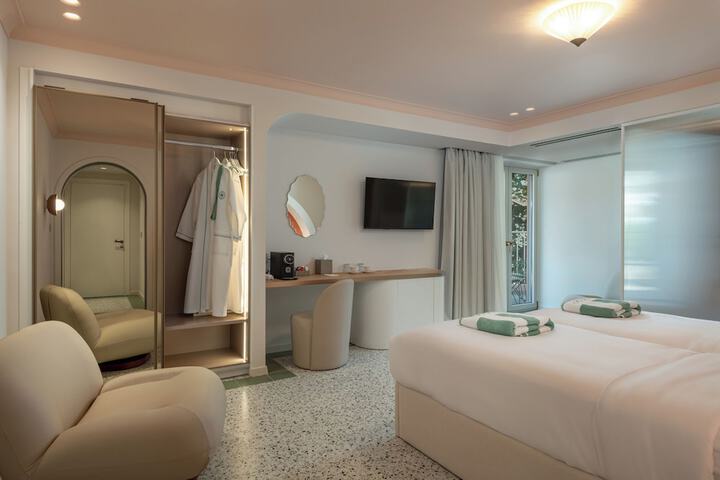 Room 14 of 41