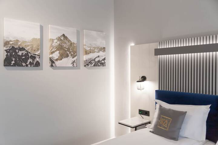 Room 7 of 38