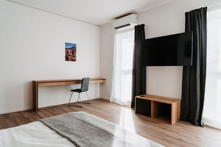 Room 25 of 86