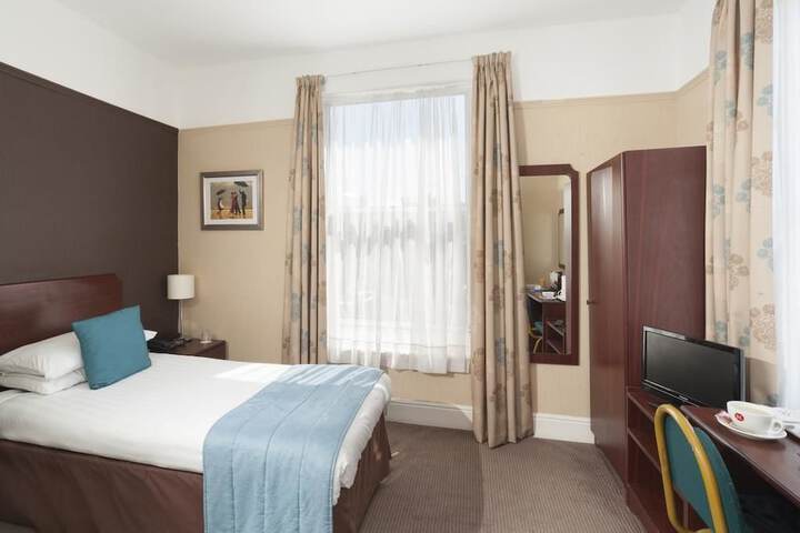Room 3 of 59