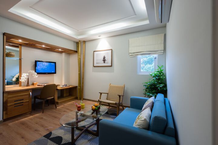 Room 13 of 63