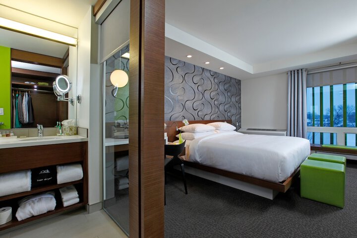 Room 13 of 47
