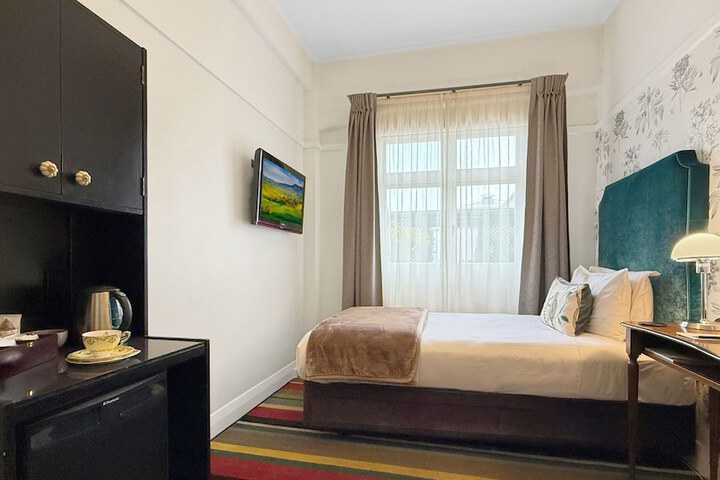 Room 34 of 87