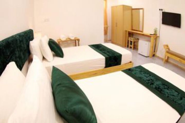 Room 15 of 26