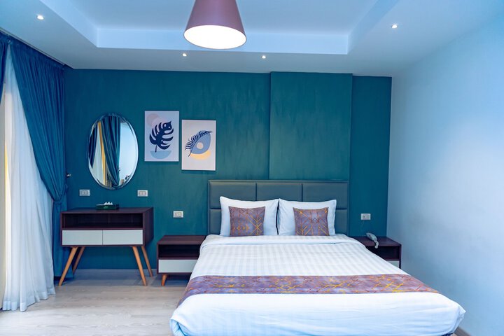 Room 70 of 158