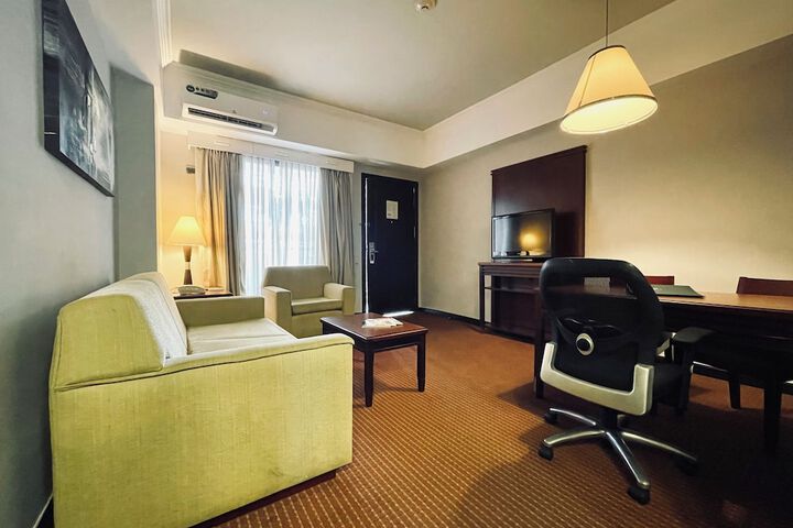 Room 52 of 91