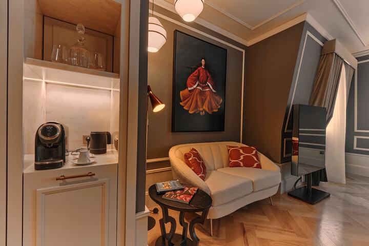 Room 63 of 158