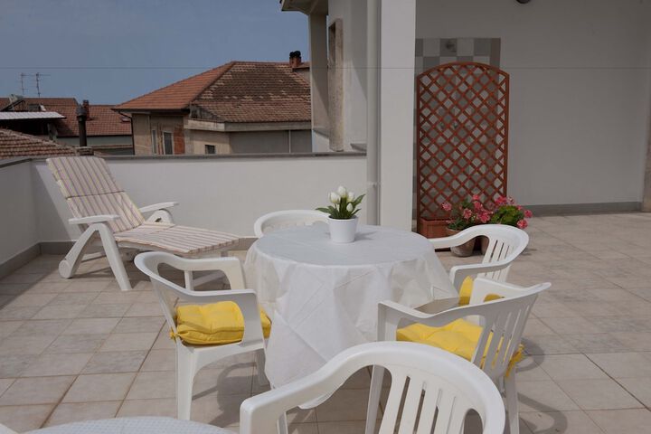 Sundeck 34 of 37