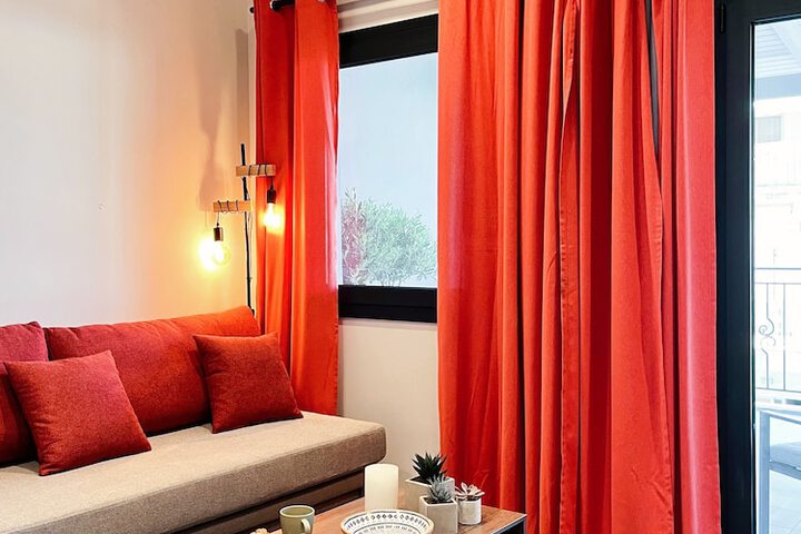 Room 46 of 100