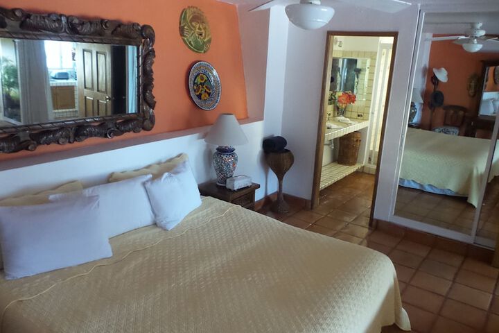 Room 5 of 71