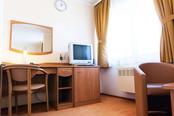Room 76 of 154