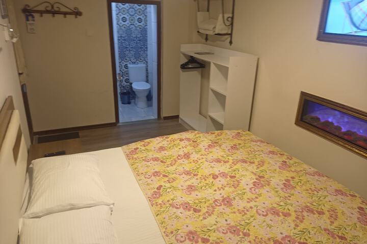Room 13 of 125