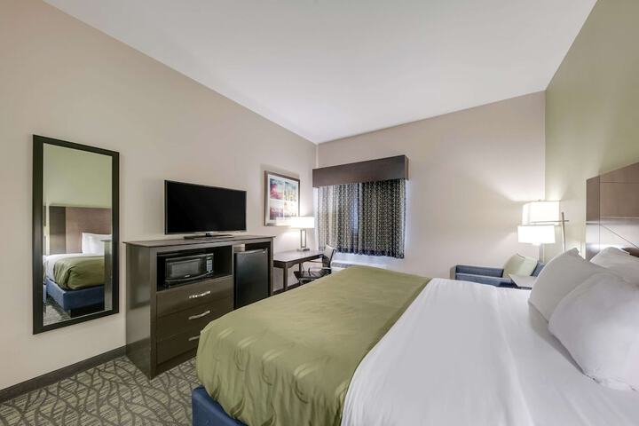Room 9 of 41