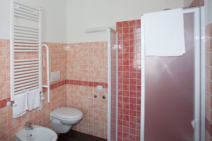 Room 18 of 40