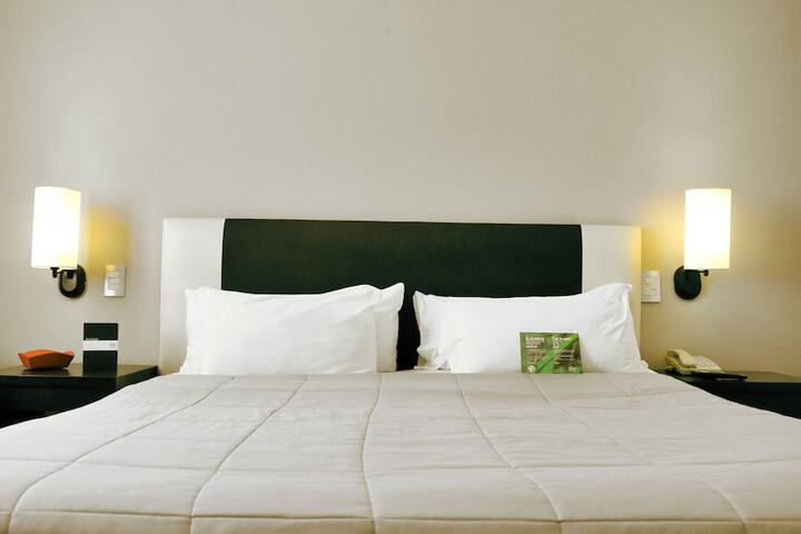Room 8 of 25