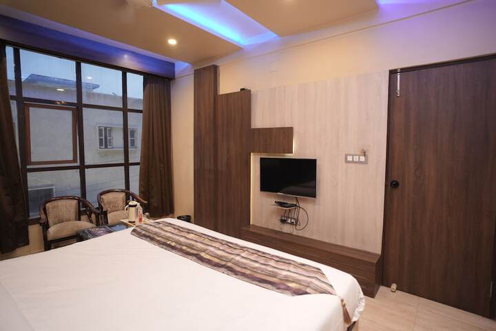 Room 5 of 25
