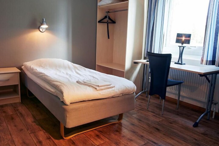 Room 27 of 70