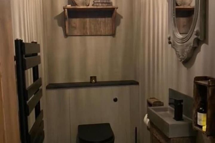 Room 18 of 75