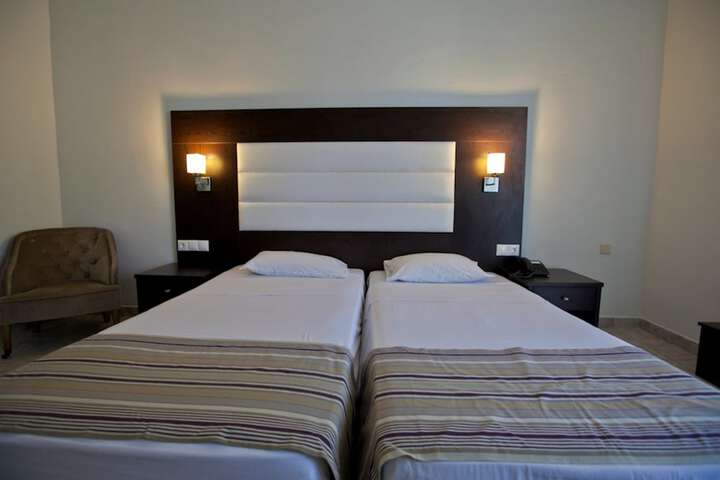 Room 13 of 45