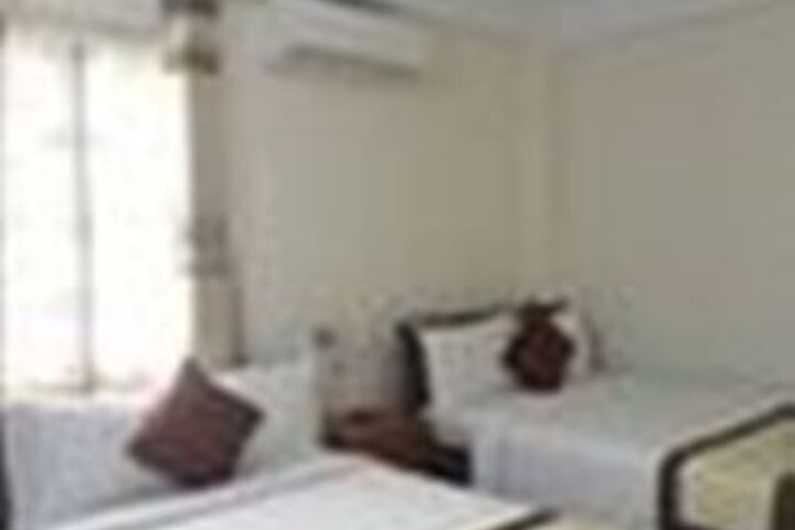 Room 12 of 22