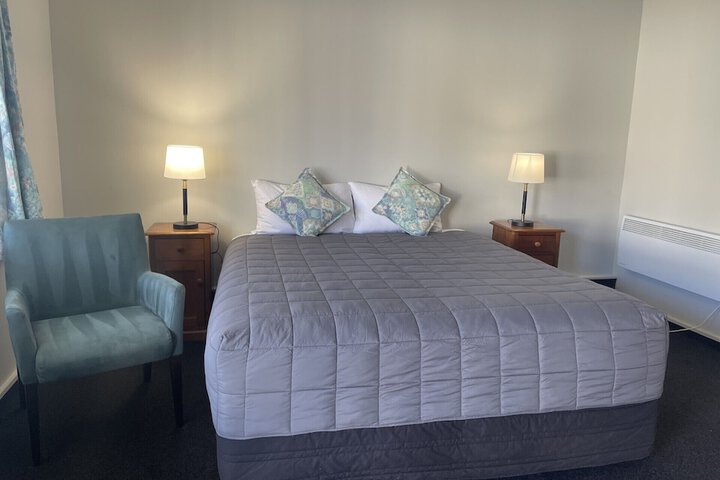 Room 12 of 36