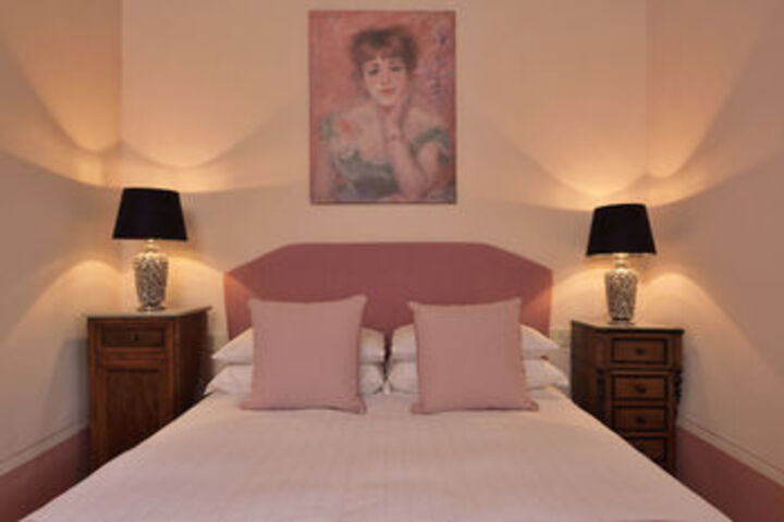Room 7 of 28