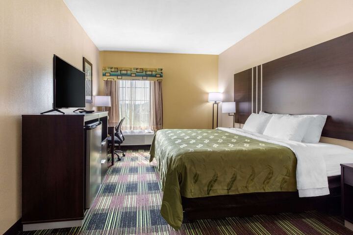 1 King Bed (9 of 15)