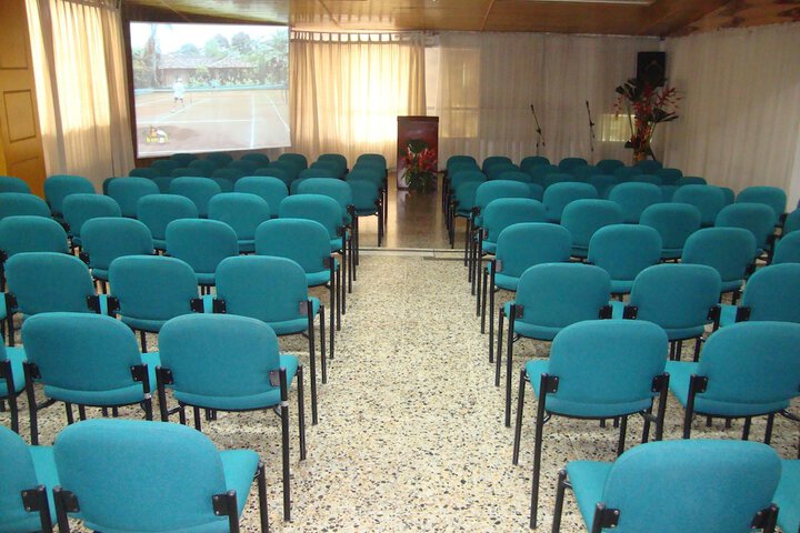 Room 18 of 32