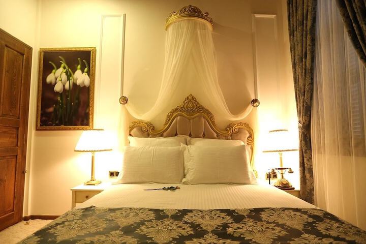 Room 12 of 56