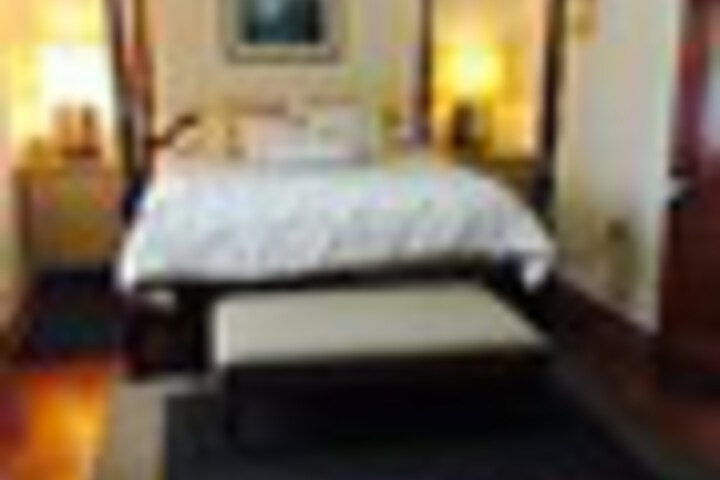 Room 158 of 246