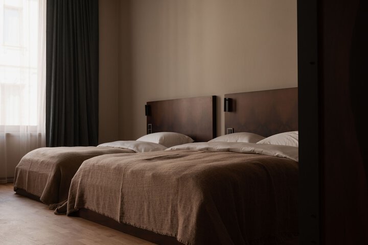 Room 20 of 183