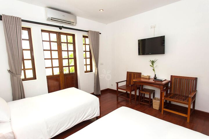 Room 12 of 116