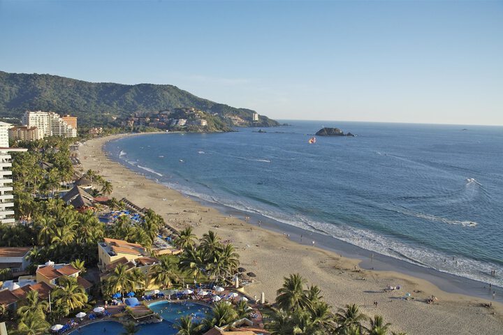 Exterior of Radisson Resort Ixtapa