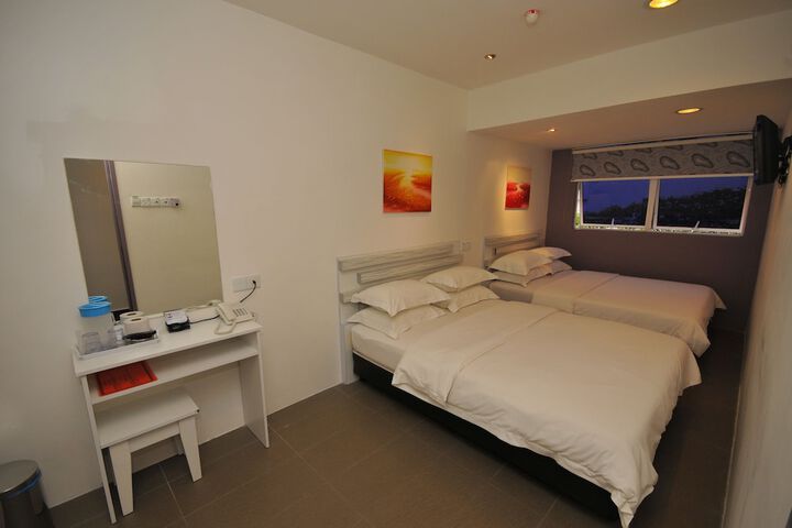 Room 13 of 48