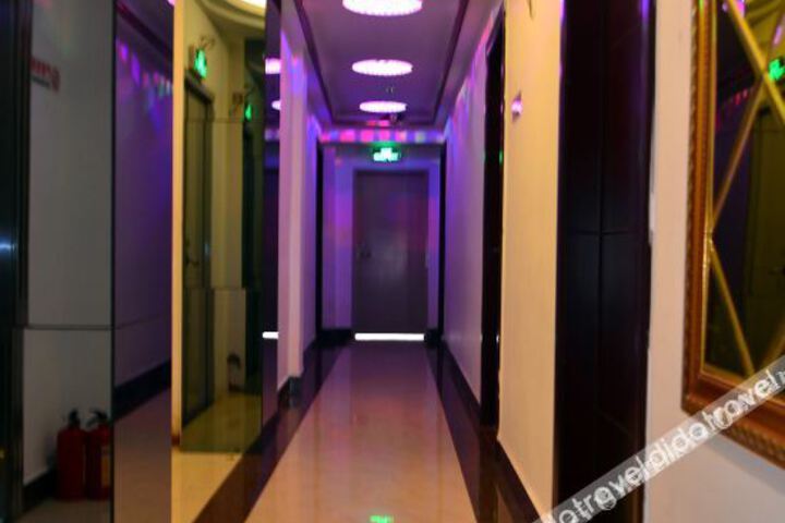 Hotel Interior 10 of 18