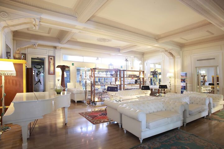 Lobby Entry