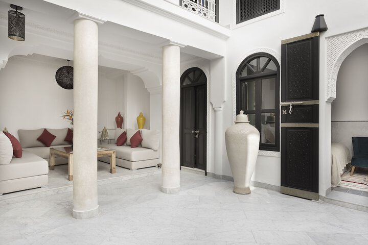 Guest Lobby